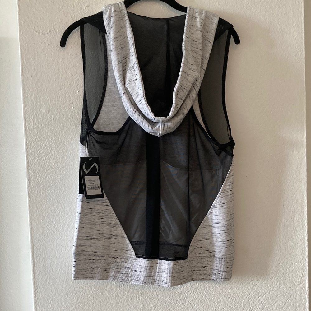 LF Heather Gray Sleeveless Zip-Up Vest - Picture 4 of 5